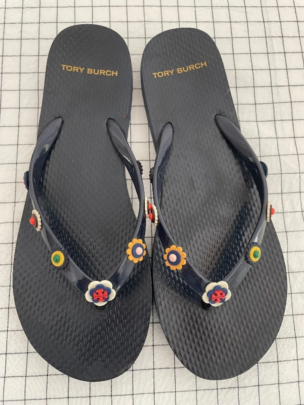 Tory Burch Raised Flowers Navy Flip Flops ~ SZ 8